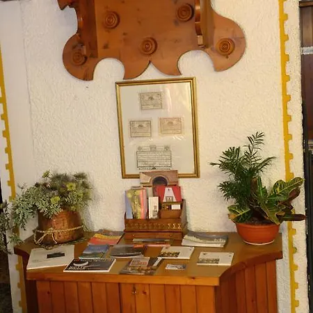Altavilla Hotel Tirano